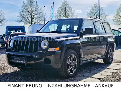 Gebraucht Jeep Patriot Sport 140 PS (102 kW) 2010 Schwarz SUV