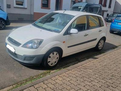 Gebraucht Ford Fiesta 81 PS (59 kW) 2005 Kleinwagen