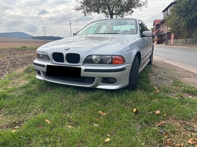 BMW 523