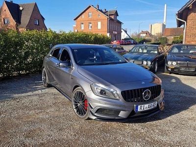 Grau Gebraucht 2015 Mercedes A45 AMG AMG Kleinwagen | 16.500 €