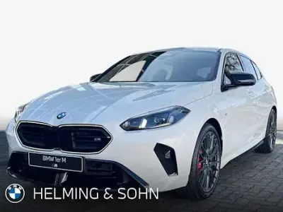Neu BMW M135 Performance 300 PS (220 kW) 2026 Weiß Kleinwagen