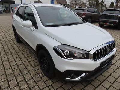 Weiß Gebraucht 2019 Suzuki SX4 S-Cross Comfort+ SUV | 16.990 €