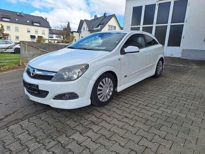 Usata Opel Astra Edition 110 CV (80 kW) 2008 Bianco Utilitaria