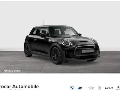 Second-hand Mini Cooper SE Classic 135 kW (184 CP) 2023 Negru Hatchback
