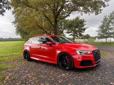 Gebraucht Audi RS3 Sport 367 PS (269 kW) 2015 Rot Limousine