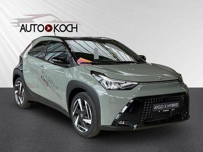 Neu Toyota Aygo X Lounge 116 PS (85 kW) 2026 Grün SUV
