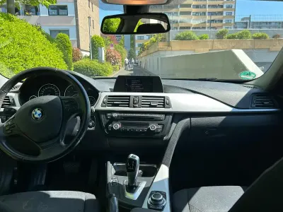 Gebraucht BMW 318 2012 Schwarz Limousine