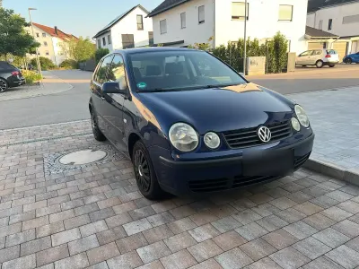 Gebraucht VW Polo 60 PS (44 kW) 2003 Blau Kleinwagen