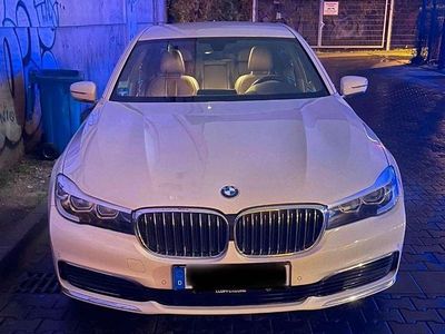 Gebraucht BMW 730 265 PS (194 kW) 2018 Limousine