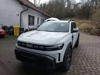 Neu Dacia Duster Essentiel 122 PS (89 kW) 2026 Arktisweiss und andere SUV