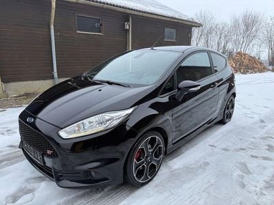 Schwarz Gebraucht 2017 Ford Fiesta ST200 Coupé | 13.900 € (Fairer Preis)