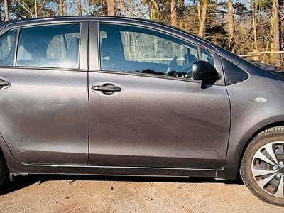 Gebraucht Toyota Yaris 100 PS (73 kW) 2009 Grau Kleinwagen