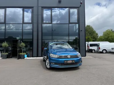 Gebraucht VW Touran Comfortline 150 PS (110 kW) 2018 Blau Van / Kleinbus