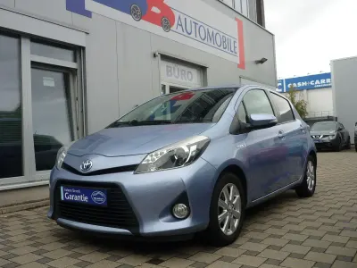 Gebraucht Toyota Yaris Life 75 PS (55 kW) 2012 Blau Kleinwagen