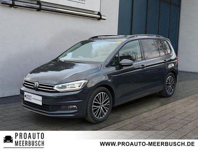 Uranograu Gebraucht 2024 VW Touran Comfortline Van / Kleinbus | 31.999 € (Fairer Preis)
