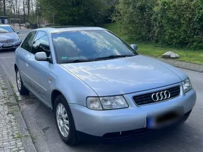 Second-hand Audi A3 Ambiente 101 CP (74 kW) 1996 Argintiu Hatchback