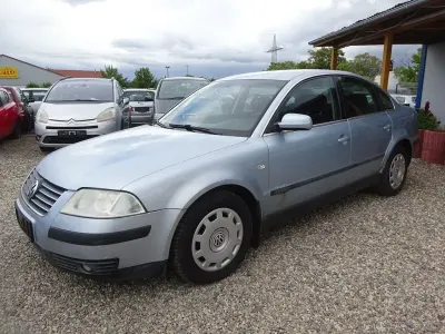Gebraucht VW Passat Comfortline 116 PS (85 kW) 2001 Blau Limousine
