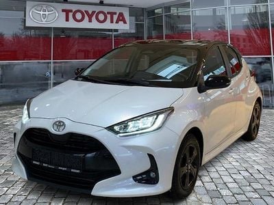 Gebraucht Toyota Yaris Hybrid 116 PS (85 kW) 2024 Schwarz Limousine