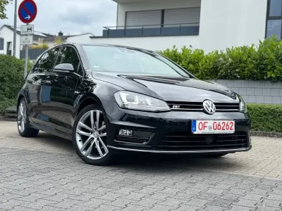 Gebraucht VW Golf VII R-line 140 PS (102 kW) 2014 Schwarz Limousine