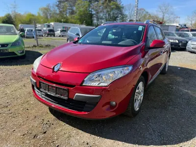 Używany Renault Mégane GrandTour Dynamique 106 KM (77 kW) 2009 Czerwony Kombi