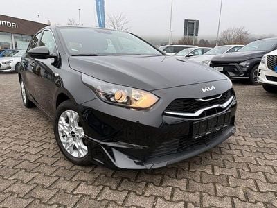 Schwarz Gebraucht 2022 Kia Ceed Vision Kleinwagen | 19.995 € (Fairer Preis)
