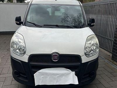 Usata Fiat Doblò 86 CV (63 kW) 2009 Bianco Monovolume