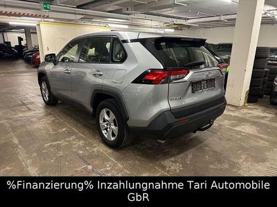 Usata Toyota RAV4 175 CV (128 kW) 2019 Argento SUV