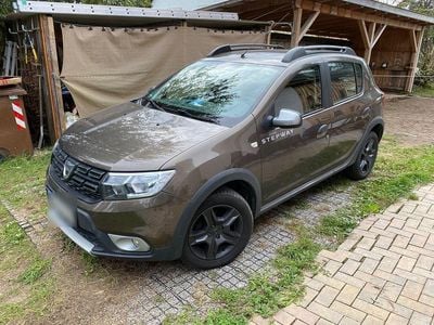 Gebraucht Dacia Sandero Prestige 90 PS (66 kW) 2017 Braun Limousine