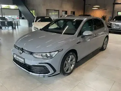 Gebraucht VW Golf VIII R-line 150 PS (110 kW) 2022 Grau Limousine