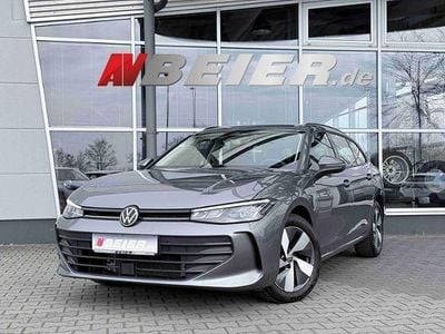 Gebraucht VW Passat 150 PS (110 kW) 2025 Grau Kombi
