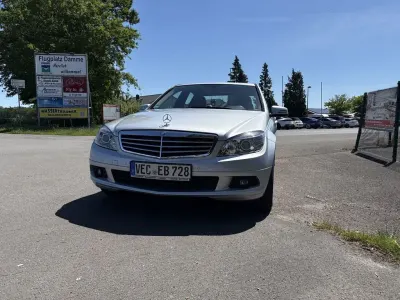 Gebraucht Mercedes C180 156 PS (114 kW) 2010 Silber Limousine
