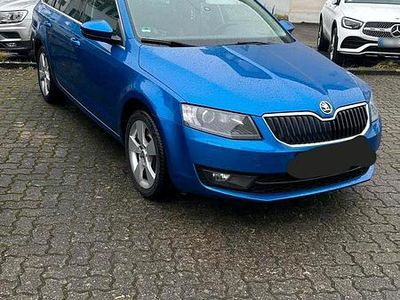Gebraucht Skoda Octavia 280 PS (205 kW) 2015 Blau Kleinwagen