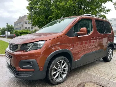 Gebraucht Peugeot Rifter Allure 131 PS (96 kW) 2020 Braun Van / Kleinbus