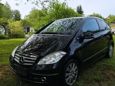 Gebraucht Mercedes A200 Elegance 136 PS (100 kW) 2010 Schwarz Van / Kleinbus