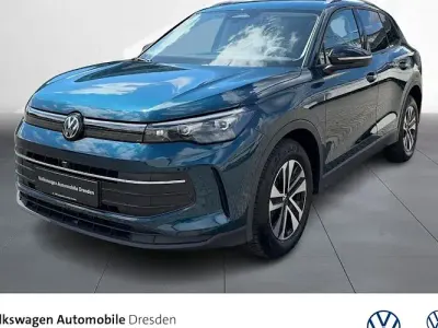 Neu VW Tiguan 150 PS (110 kW) 2026 Blau SUV