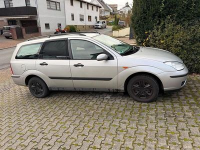 Gebraucht Ford Focus 101 PS (74 kW) 2001 Silber Limousine
