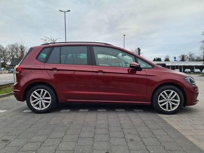 Gebraucht VW Golf Sportsvan IQ Drive 131 PS (96 kW) 2019 Rot Van / Kleinbus
