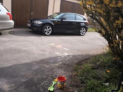 Gebraucht BMW 118 140 PS (102 kW) 2008 Schwarz Kleinwagen