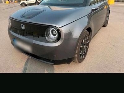 Honda e