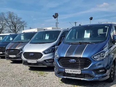 Gebraucht Ford Tourneo Sport 185 PS (136 kW) 2022 Kapurrot Van / Kleinbus