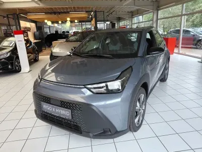 Neu Toyota Aygo X Active 116 PS (85 kW) 2026 Celestite grey metallic SUV