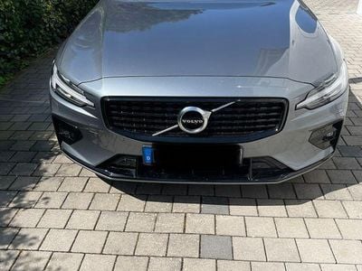 Second-hand Volvo S60 R-Design 190 CP (139 kW) 2020 Gri Berlinǎ