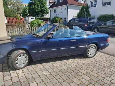 Mercedes E200