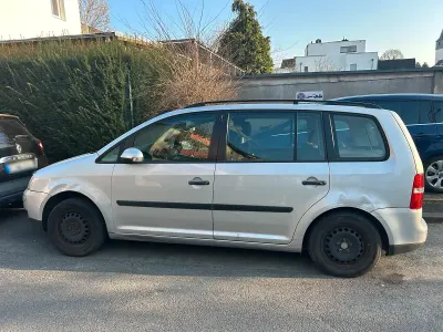Gebraucht VW Touran 80 PS (58 kW) 2004 Silber Van / Kleinbus