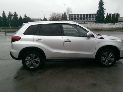 Gebraucht Suzuki Vitara 140 PS (102 kW) 2019 Silber SUV