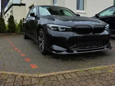 Gebraucht BMW 330 258 PS (189 kW) 2023 Schwarz Limousine