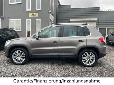 Grau Gebraucht 2009 VW Tiguan Sport SUV | 10.900 € (Etwas zu teuer)