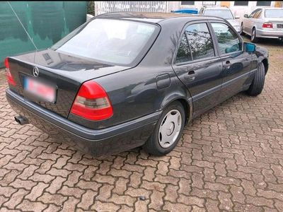 Mercedes C180