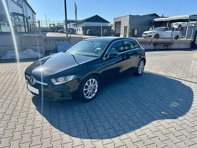 Gebraucht Mercedes A180 116 PS (85 kW) 2018 Schwarz Kleinwagen