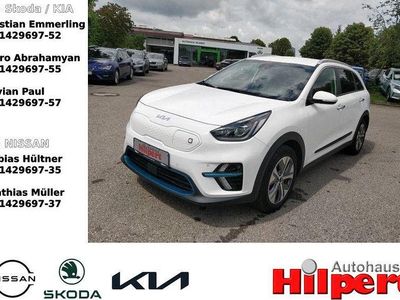 Weiß Gebraucht 2022 Kia e-Niro Spirit SUV | 24.740 € (Fairer Preis)